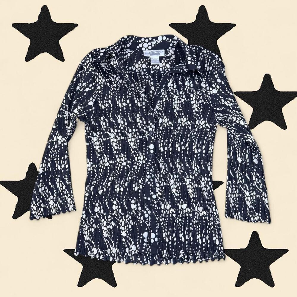 ★ Unique Polka Dot Textured Button Up ★